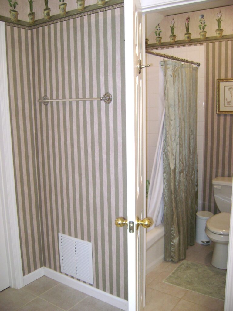 Shower Leak behind the Drywall Repair: Wet Wall and Bathroom