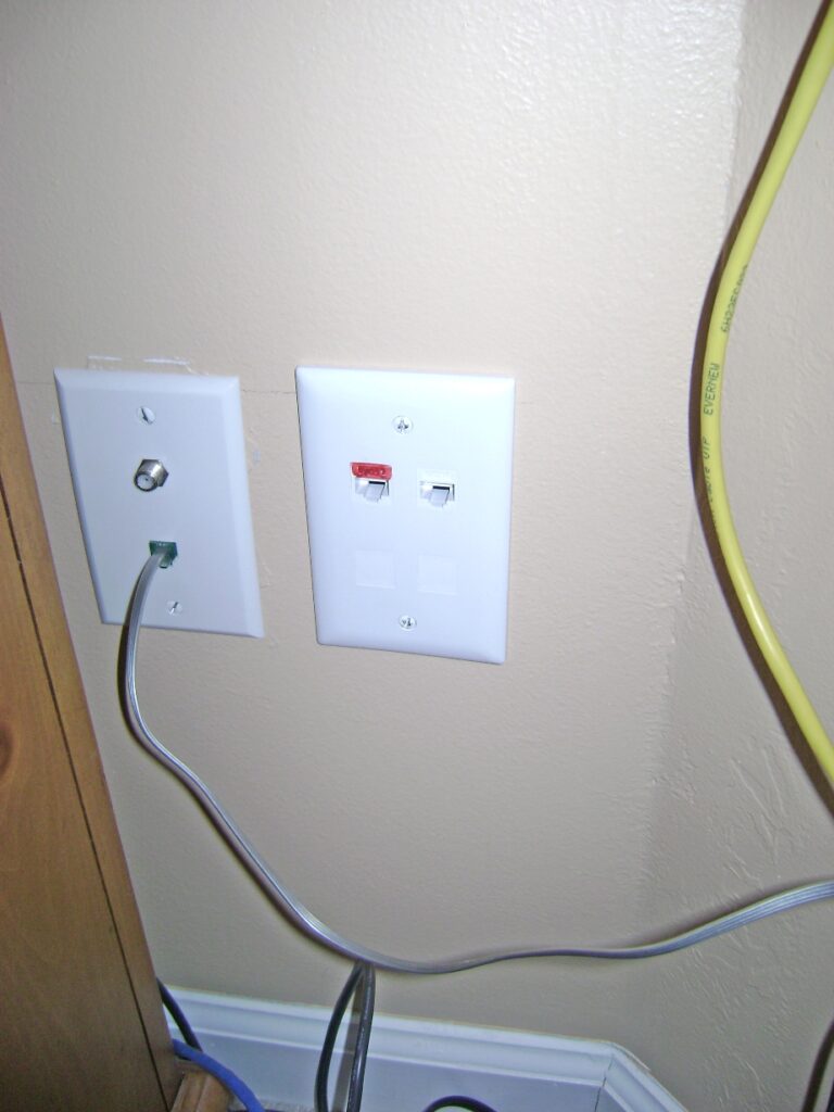Ethernet Wall Plate with New RJ-45 Jack