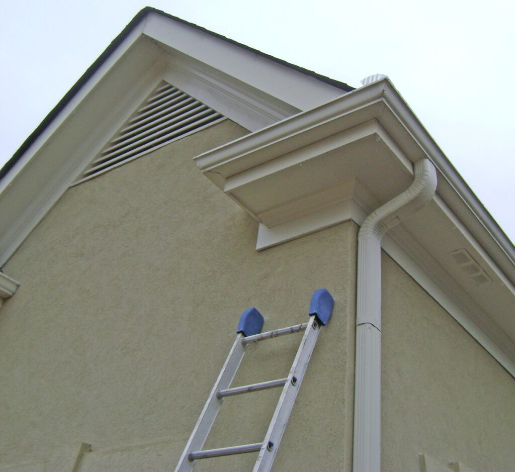 Cornice Return and Soffit Location for Floodlight