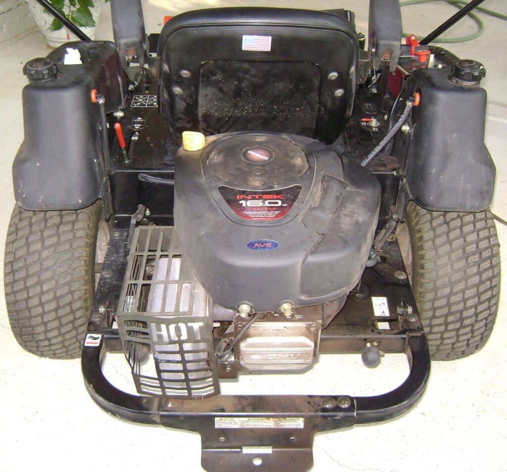 Gravely ZT1640 Lawn Mower - Engine Running