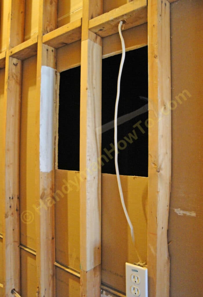2x4 Load Bearing Wall Repair: Fitting the Splice Stud 