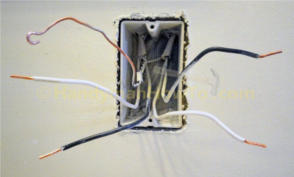 Electrical Outlet Wall Box Wires: NM-B 14/2