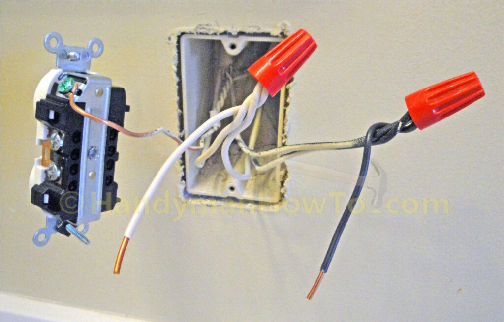 Backwiring an Electrical Outlet in Parallel with Pigtail Connections