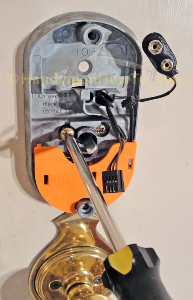 Schlage Keypad Deadbolt BE365: Inside Mounting Plate Installation