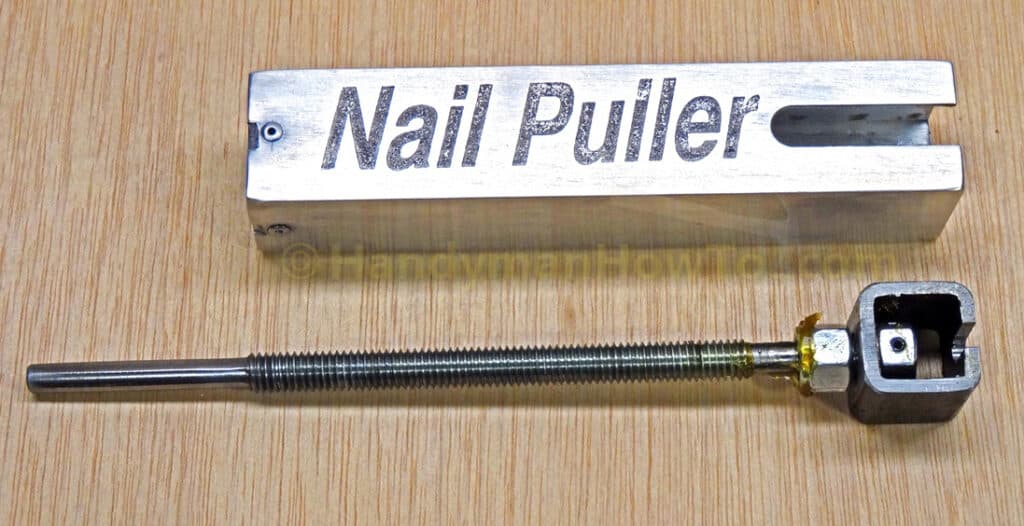 Cordless Drill Nail Puller: Threaded Spindle and Claw Assembly